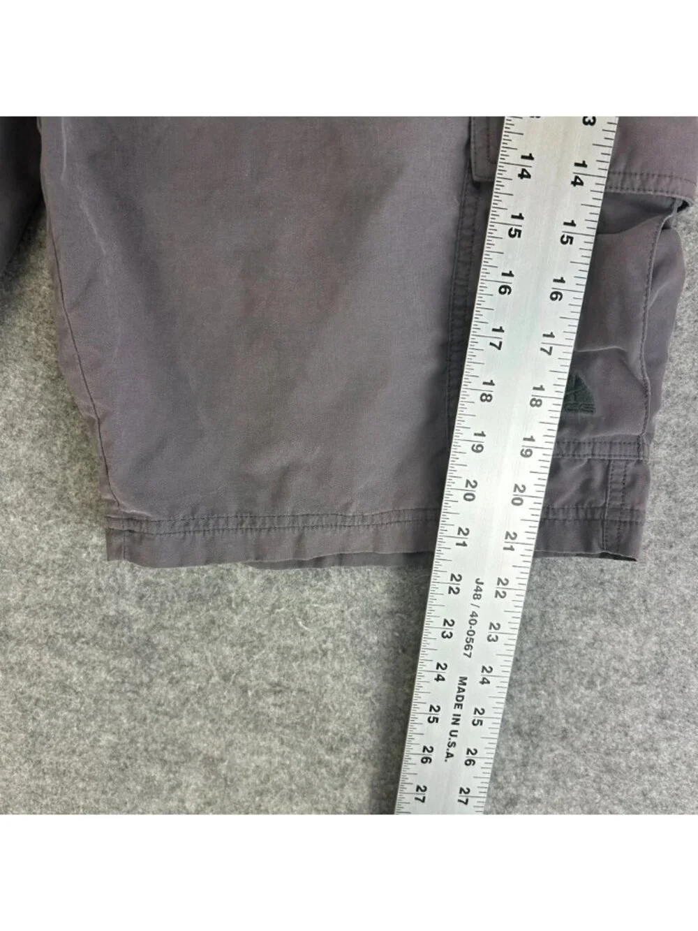 Nike ACG Cargo Shorts Mens 36 Dark Gray Flat Front Zipped Pocket Outdoor Hiking